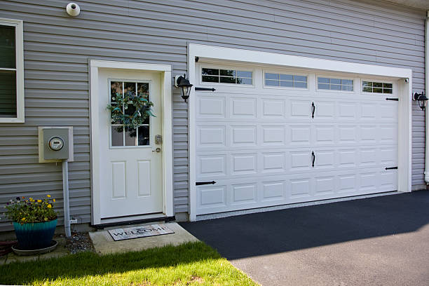 24/7 Emergency Garage Door Panel Replacement experts in St. Leon, IN